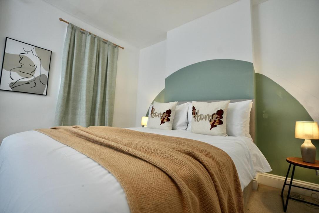 Spacious Two-Bedrooms House, Private Parking, Contractors, Relocators Oxford Luaran gambar