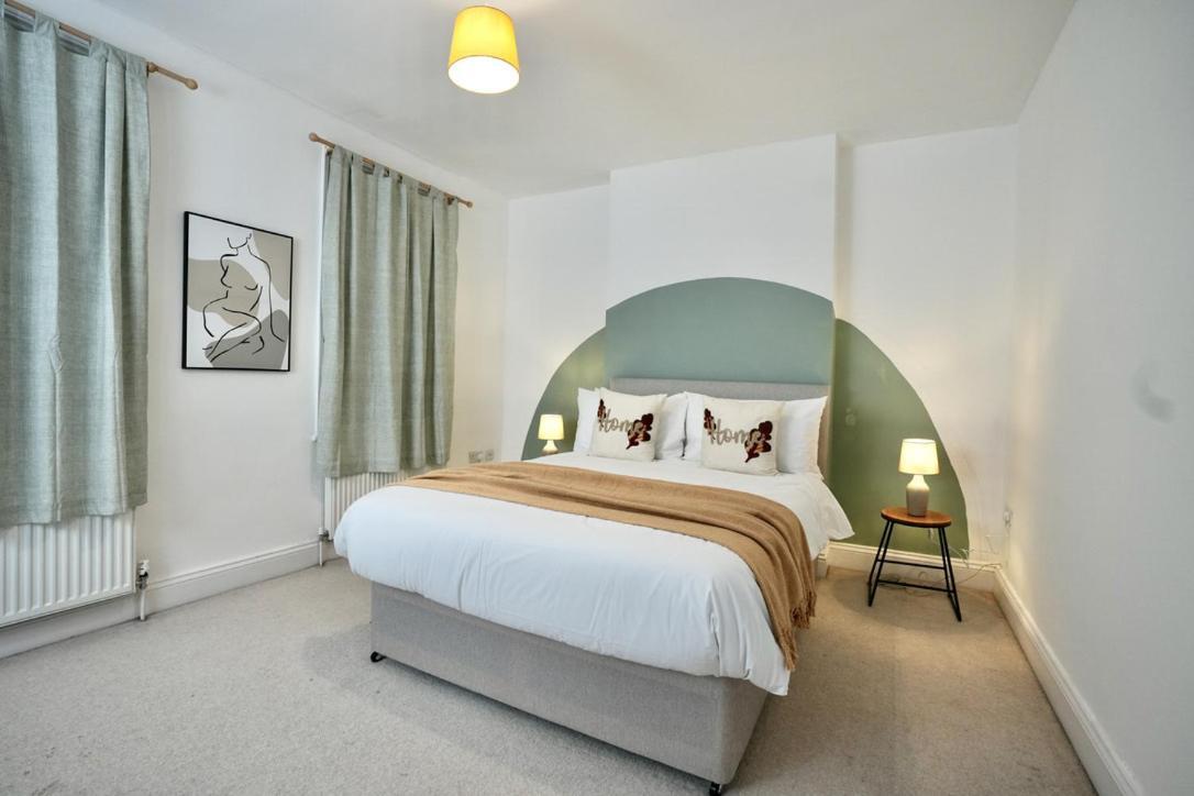 Spacious Two-Bedrooms House, Private Parking, Contractors, Relocators Oxford Luaran gambar